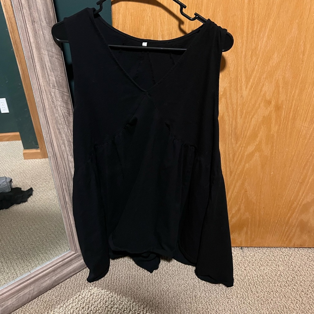Sleeveless black dress